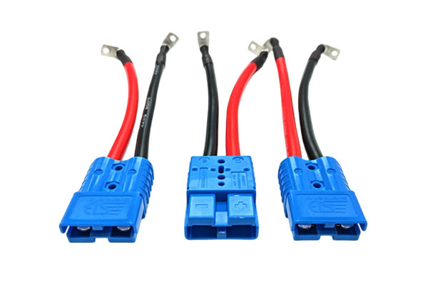 How does the performance of the Corded Electric Forklift Battery Charging Cord change in cold or hot environments?